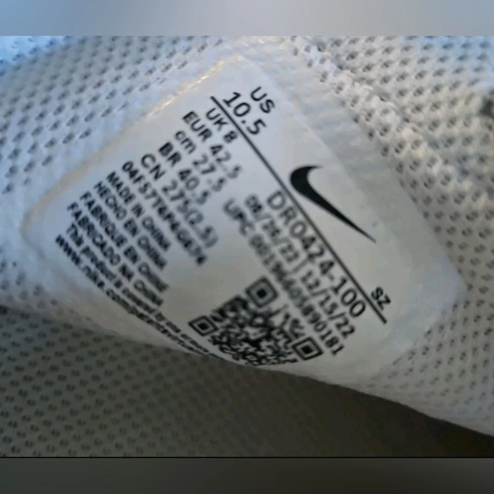 Nike Jacquemus DR0424-100 Cream Leather Sneakers 10.5.